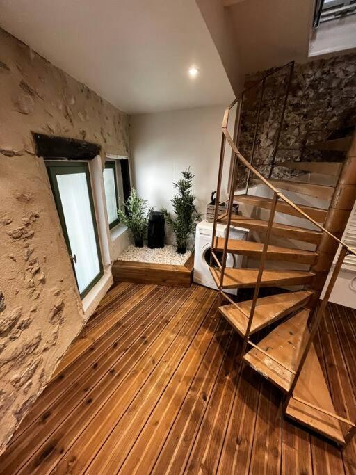 Maison Suspendue Avec Jacuzzi Privatif 퐁텡로양 외부 사진