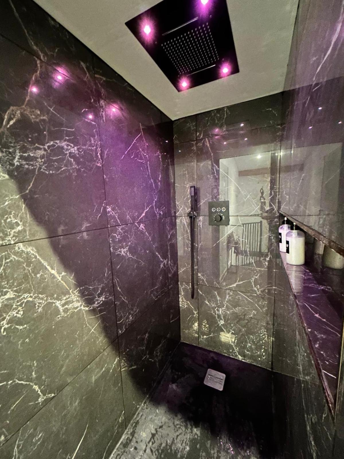 Maison Suspendue Avec Jacuzzi Privatif 퐁텡로양 외부 사진